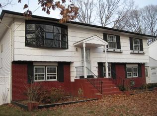 43 Benburb St, Amityville, NY 11701