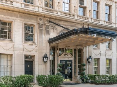 1200 N Lake Shore Dr #M5-M6, Chicago, IL, 60610