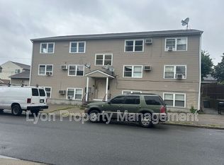 61 Vale St #3, Pawtucket, RI 02860