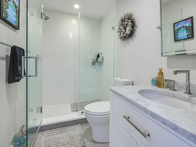 147 Warfield Way — Photo 21