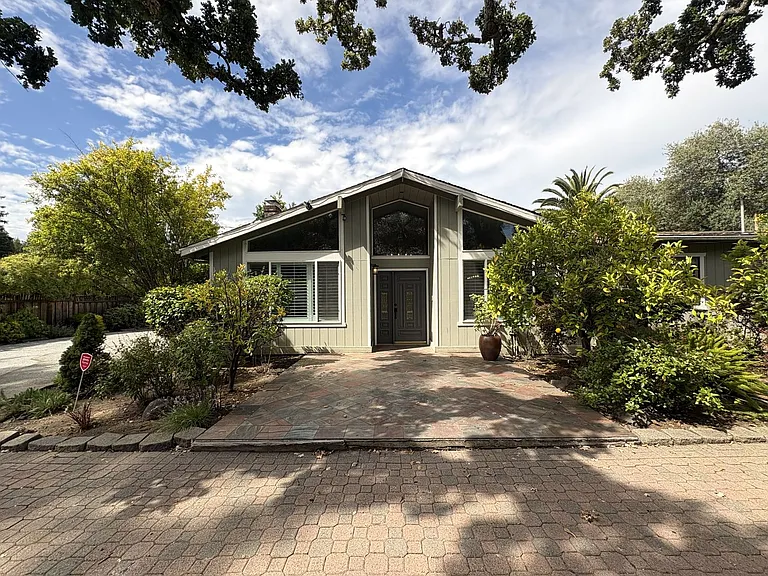 2350 Alameda De Las Pulgas — Photo 3