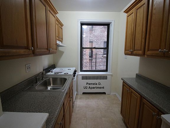 3rd image of 2707 Creston Ave APT 3A