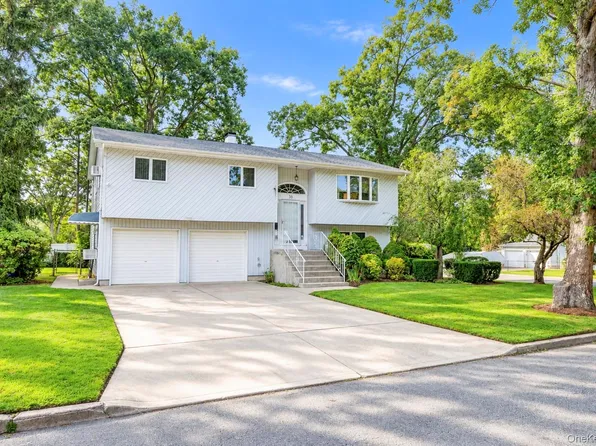 36 Deer Park Boulevard, Deer Park, NY 11729
