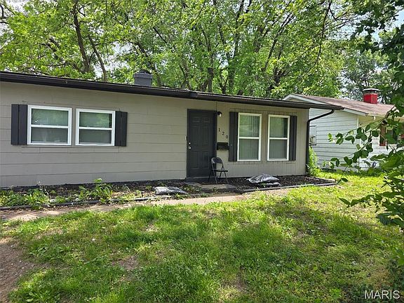 3rd image of 120 Saint Robert Dr