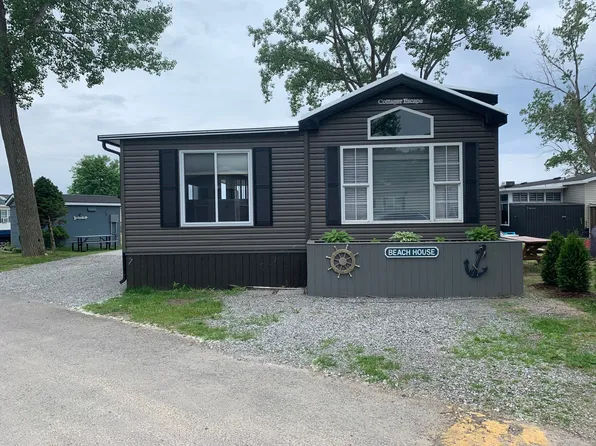 490 Empire Rd #Mar007, Pt Colborne, ON L0S 1R0