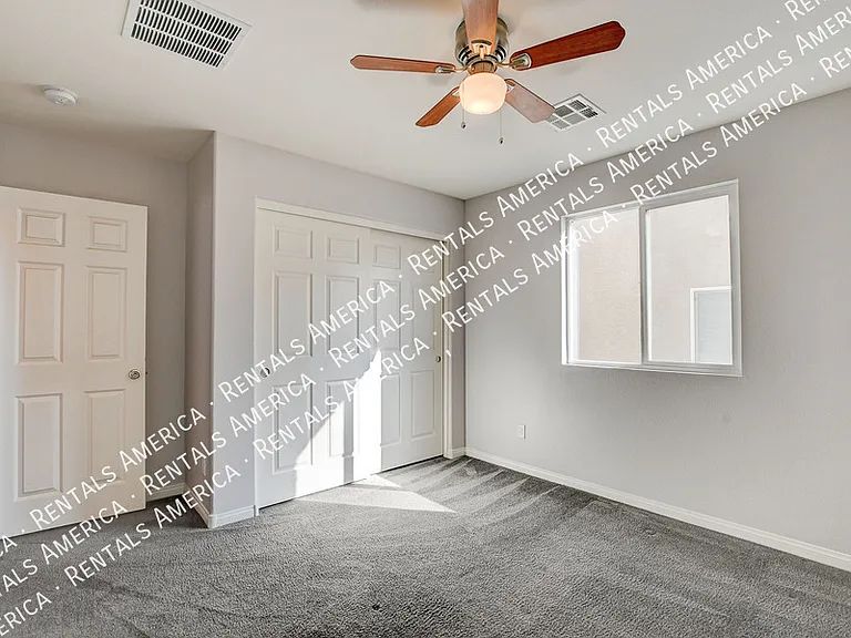 8271 Southern Cross Ave — Photo 10