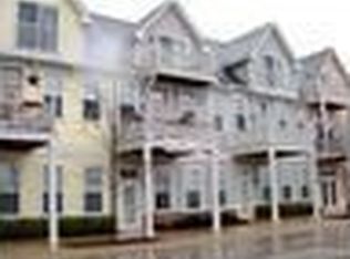 1701 Town Center St, Aurora, IL 60504