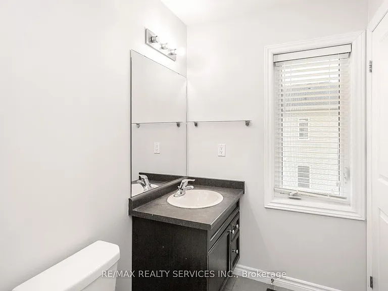 21 Dorchester Ter — Photo 36
