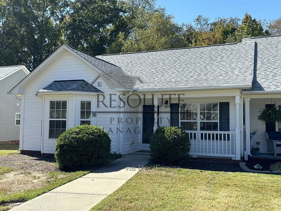 107 Moss Creek Dr