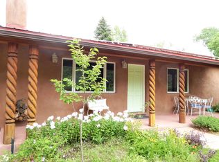 205 Beimer St, Taos, NM 87571