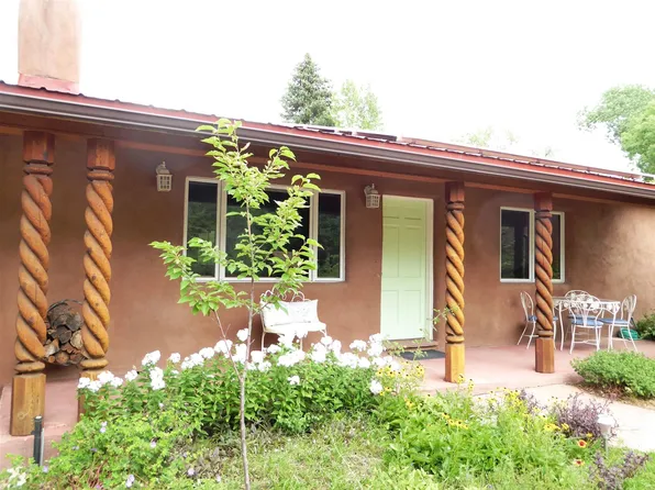 205 Beimer St, Taos, NM 87571