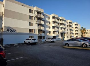 8261 NW 8th St APT 335, Miami, FL 33126