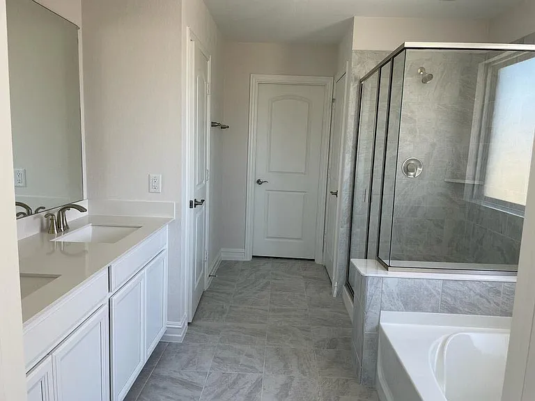9914 Michael Irvin St — Photo 13
