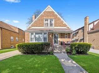 9656 S Utica Ave, Evergreen Park, IL 60805