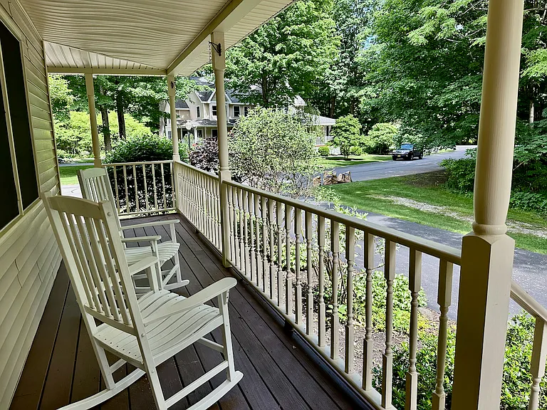1 Inlander Rd — Photo 3