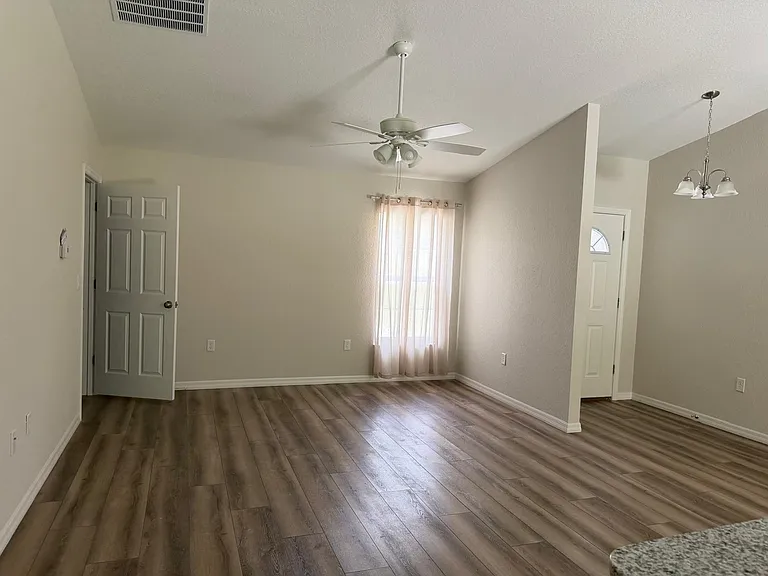 8123 SW 200th Ct — Photo 2