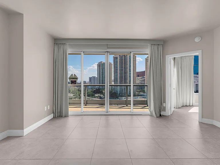 222 Karen Ave #15 — Photo 14