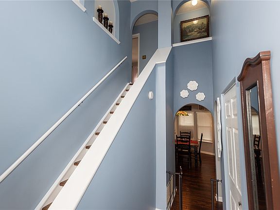 4th image of 132 Winterbrook Dr