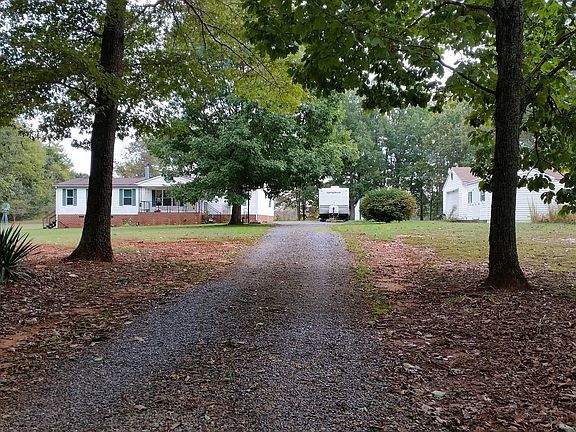 2nd image of 1090 Waverly Dr