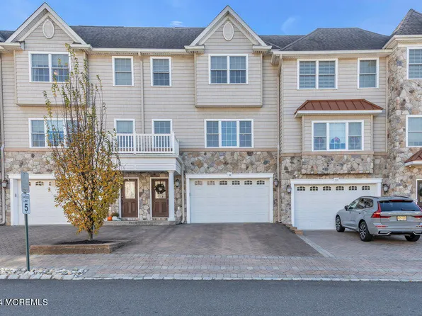 34 White Oak Lane, Aberdeen, NJ 07747