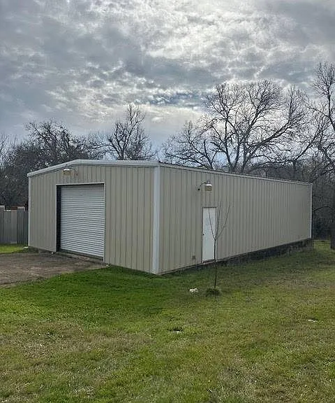 3409 Graybuck Rd — Photo 4