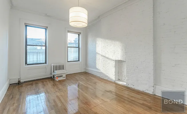 Rented by Bond New York | media 12