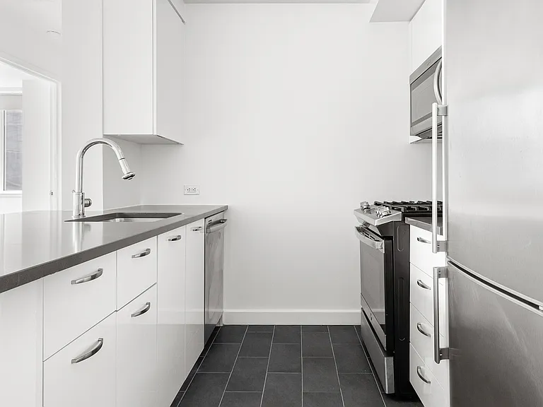 80 Dekalb Ave #34N — Photo 19