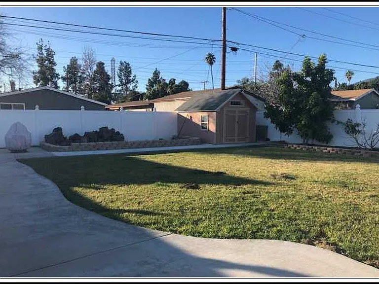 475 Santa Paula Ave — Photo 6