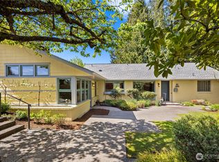 3409 Magnolia Blvd W, Seattle, WA 98199