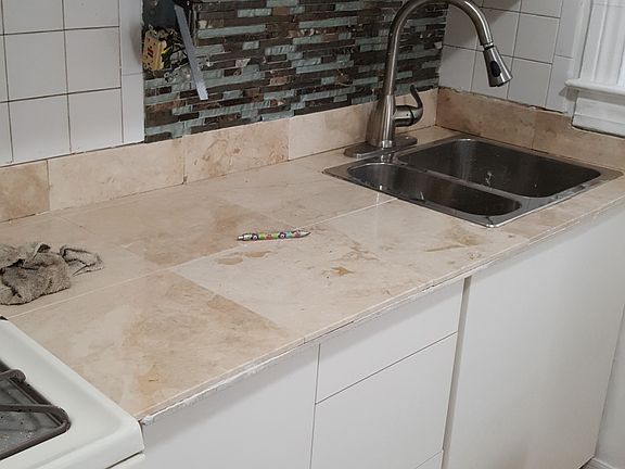 2nd image of 1107 S Albany Ave APT B