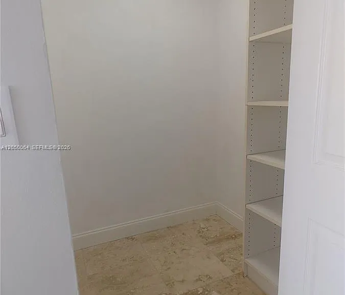 1000 Parkview Dr #125 — Photo 12
