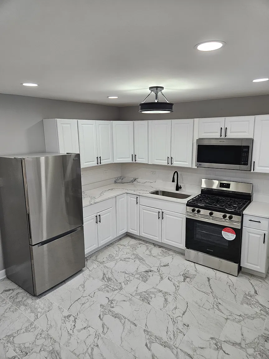 297 Beacon Blvd photo 1
