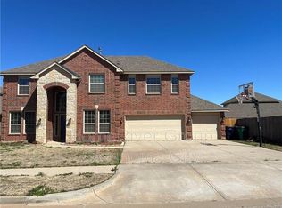 8712 Pikes Peak Rd, Yukon, OK 73099