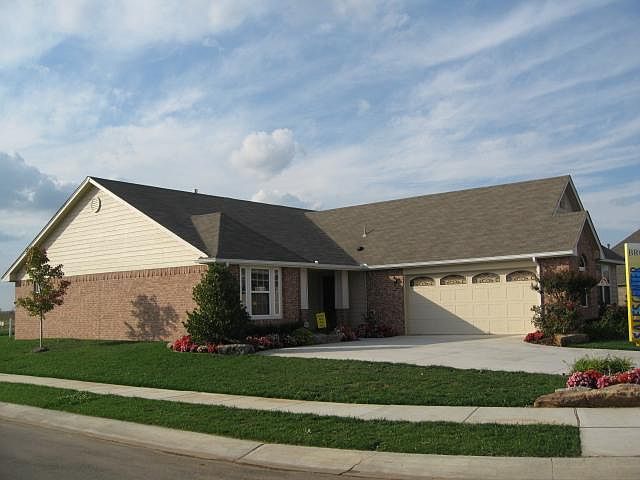 1st image of 12221 Biltmore Dr