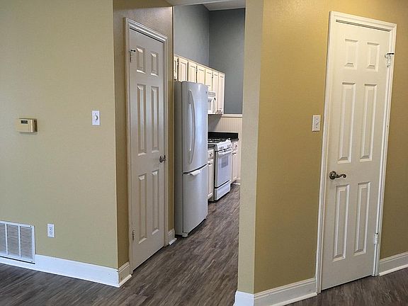 3rd image of 8004 Cahill Dr