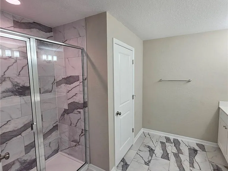 5523 Castania Dr — Photo 9