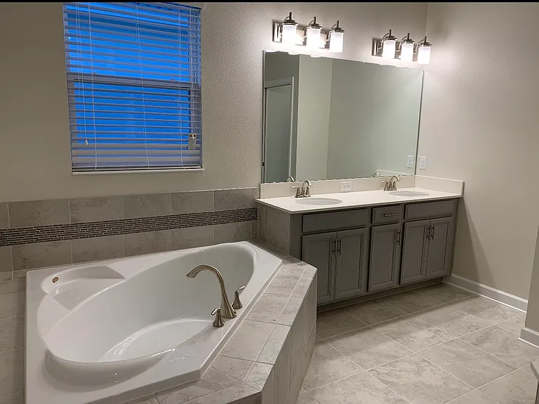 Bunker Dr — Photo 6