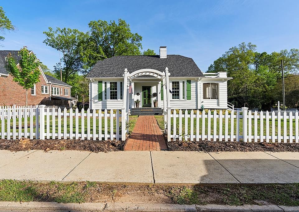 302 Jennings Ave, Greenwood, SC 29649 Zillow