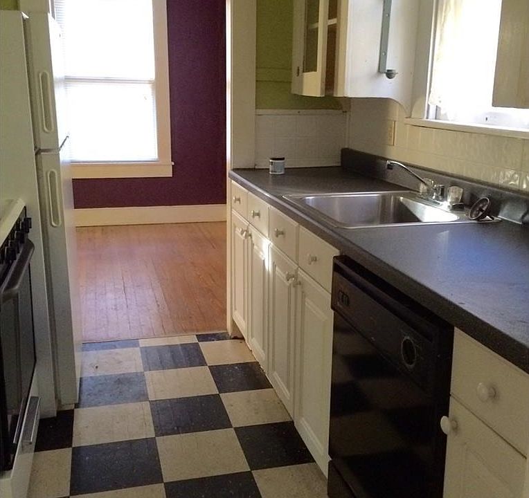 2nd image of 2713 Hemphill Park #B