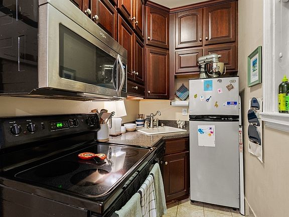 5th image of 271 Dartmouth St APT 3E