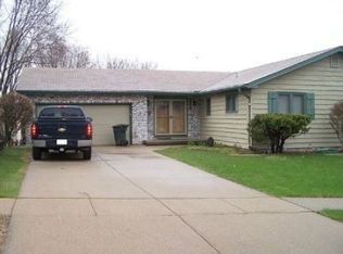 2513 Apache Ct, Sioux City, IA 51104