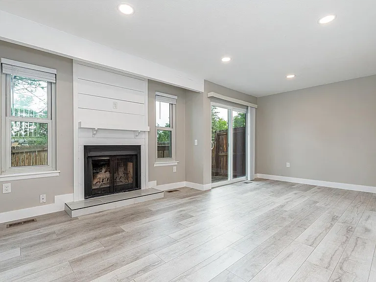 8720 Carr Loop — Photo 8