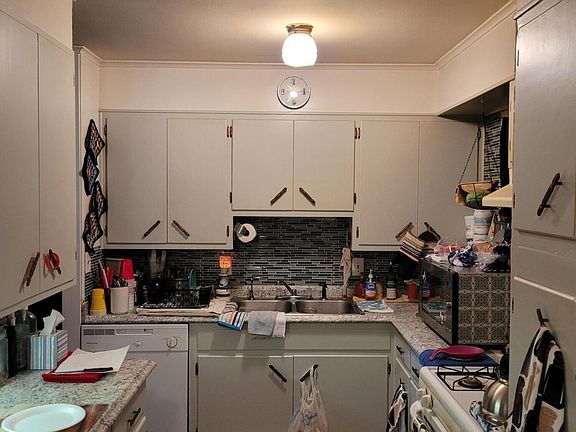 5th image of 4017 NE 26th Ave