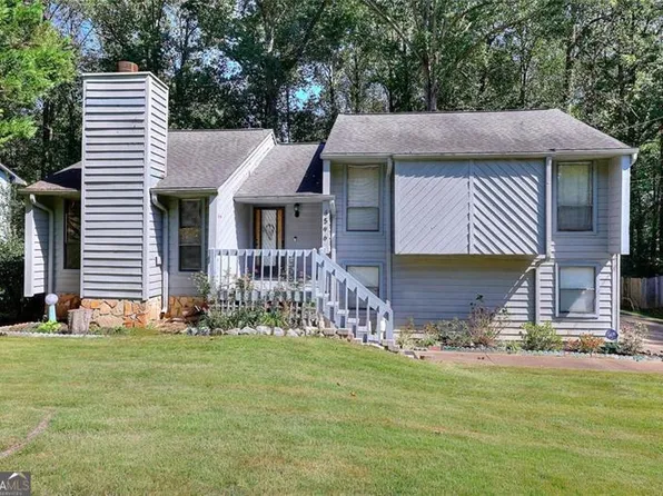 4596 Mossy Ln, Lilburn, GA 30047