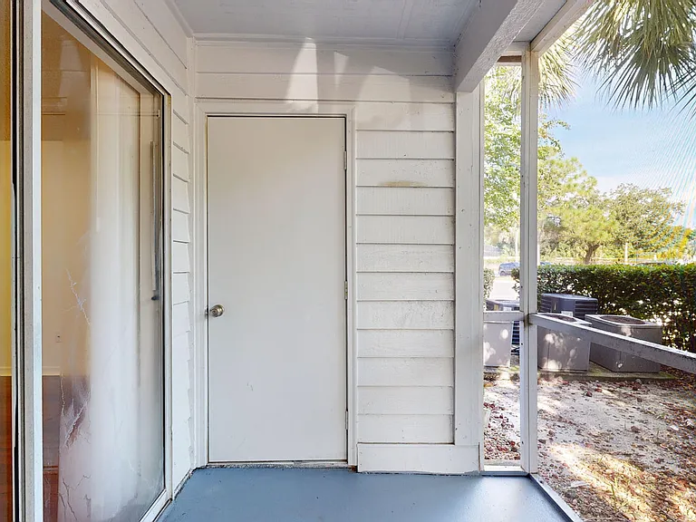 Regatta Shores — Photo 49