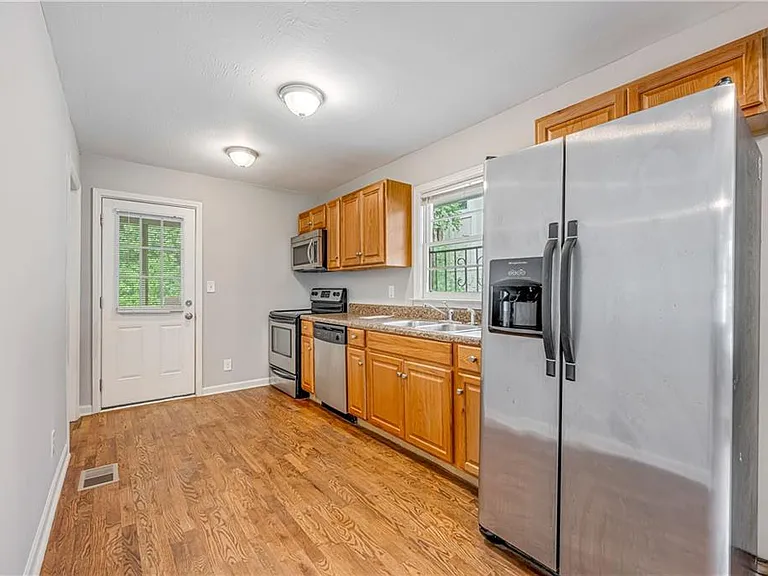 847 Gertrude Pl NW — Photo 7