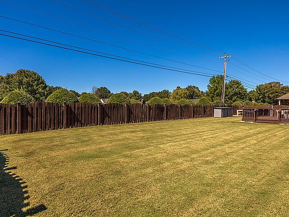 4th image of 25134 Castlebury Dr