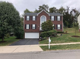139 Hunters Run Dr, Coraopolis, PA 15108