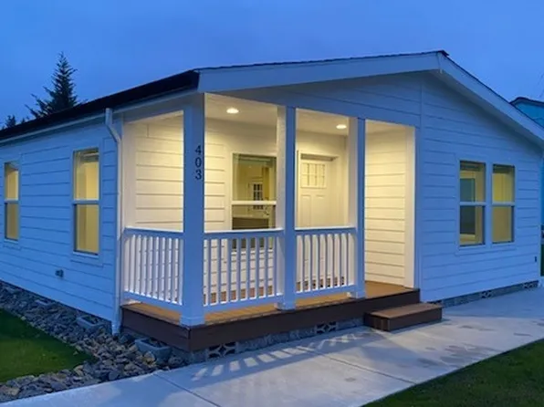 403 SE Edgewood Court, Castle Rock, WA 98611