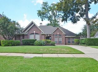 1319 Berrytree Dr, Sugar Land, TX 77479